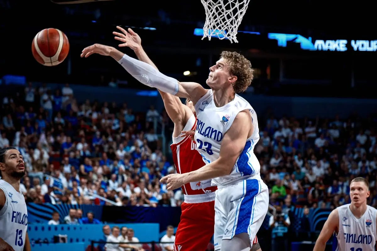 在新赛季的, AA, 爵士锋线球 在新赛季的, AA, 爵士锋线球