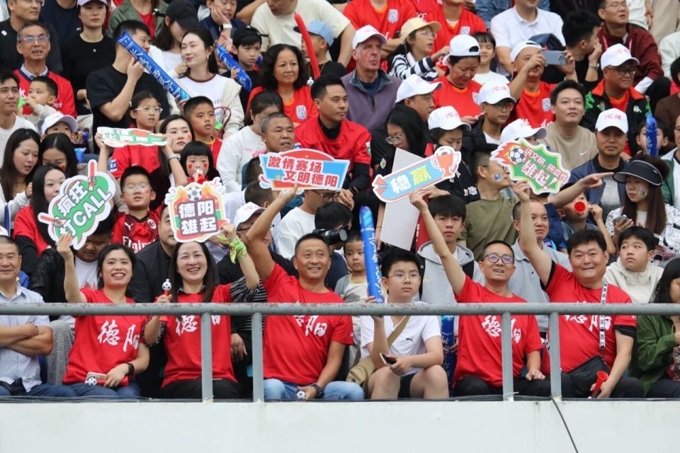 在上半场伤, 排的主场秀