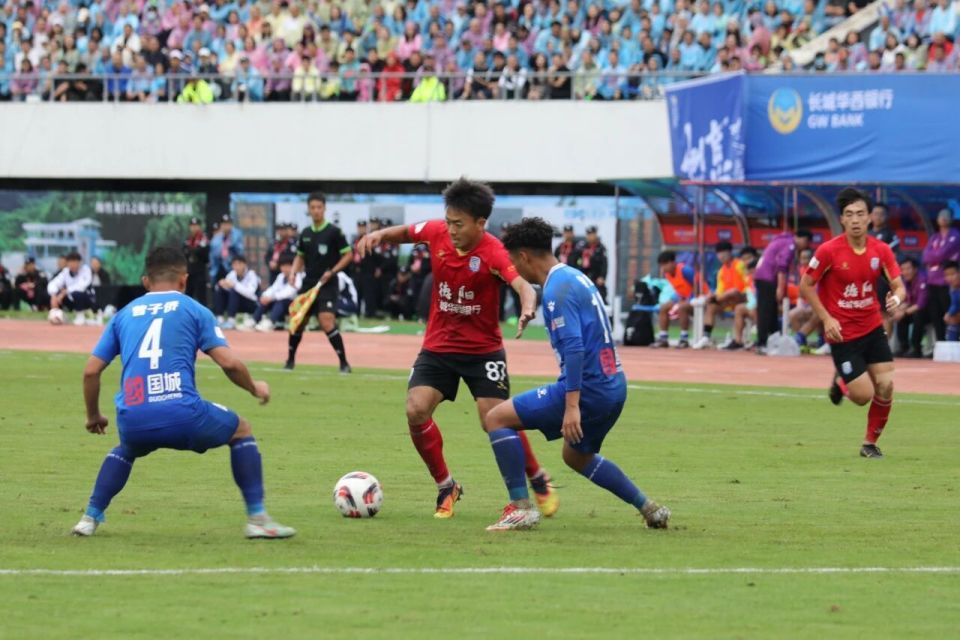 bt, 盛宴里, 大家都严格